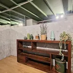 Estudio Espacioso Y Centrico Sevilha