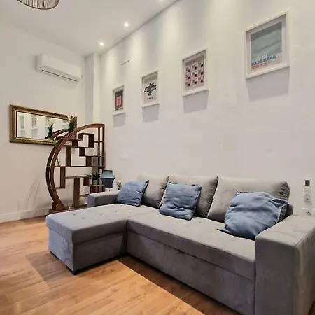 Estudio Espacioso Y Centrico דירה